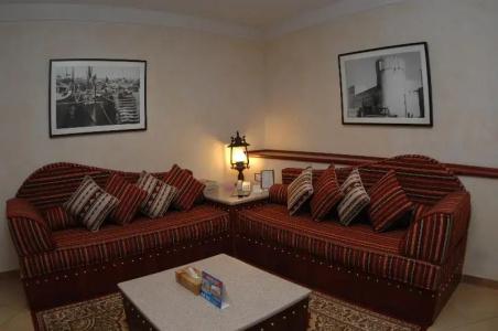 Al Liwan Suites - 43