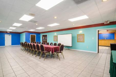 Rodeway Inn & Suites Southeast - 14