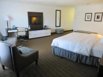 Toronto Don Valley and Suites - 90