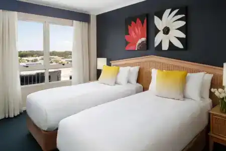 Rydges - 205