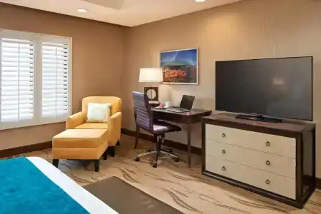 Empress La Jolla - 70