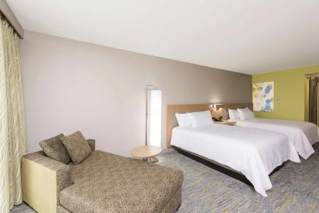Hilton Garden Inn East - 3