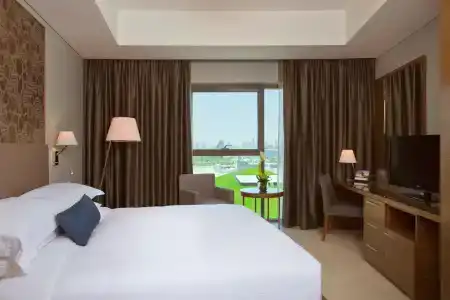 Majestic Arjaan by Rotana – - 5