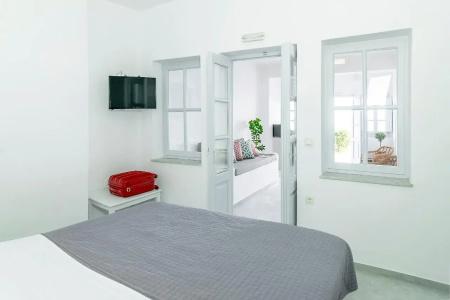 Phaos Santorini Suites - 5