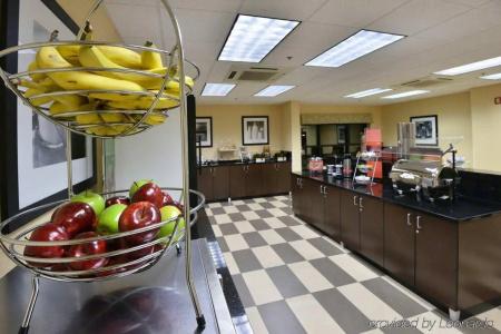 Hampton Inn-Medical Park - 19