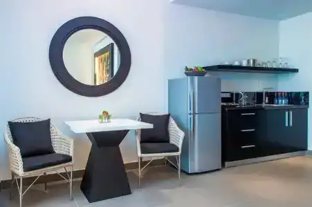 The Pavilions, Suites - 18