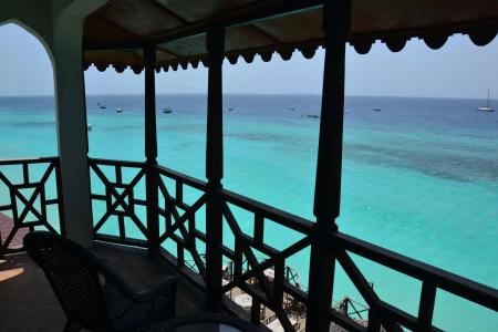 Langi Langi Beach Bungalows - 17