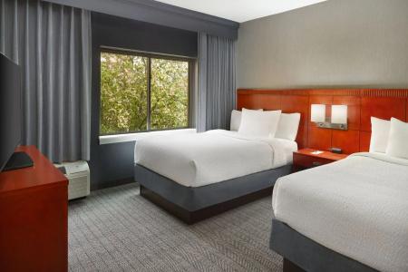 Courtyard by Marriott - 3