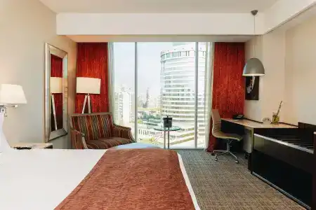 Renaissance by Marriott - 3