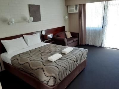 Coachman - 48