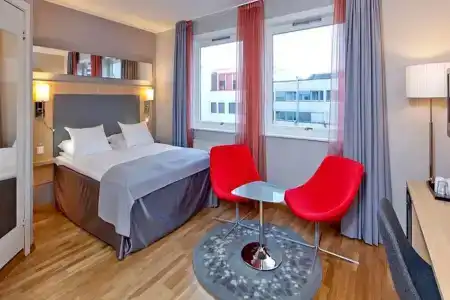 Thon Lillestrøm - 3
