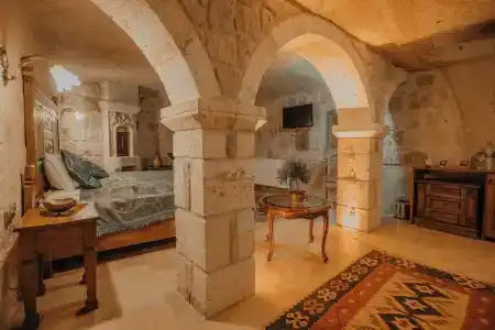 Serenus Cave Suites - 29