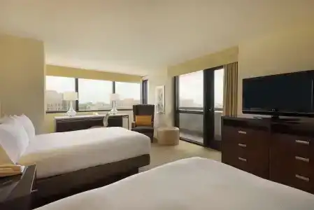 Hilton Miami Airport Blue Lagoon - 51