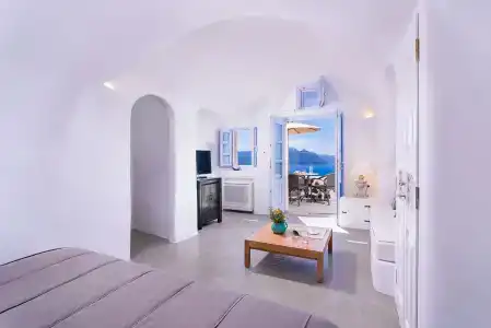 Pezoules of Oia - 31