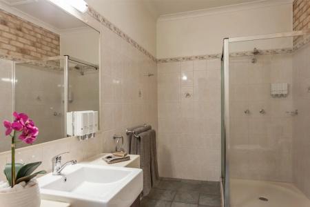Highlander Motor Inn - 63