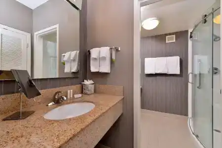 Courtyard by Marriott Dallas Northwest - 44