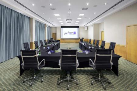 Radisson Blu & Resort, Al Ain - 17