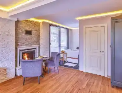 Agva Pieria Luxury +16 - 24