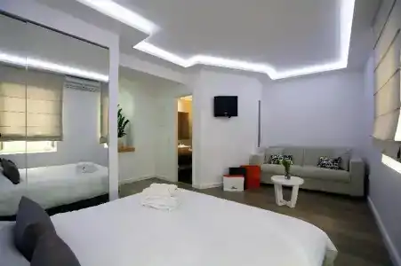 Fresh Boutique - 14