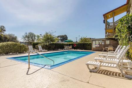 Quality Inn Airport - 10