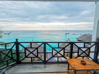 Langi Langi Beach Bungalows - 39