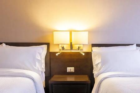 Holiday Inn Express -, An Ihg - 109