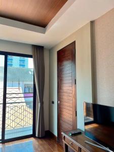 Yotaka Bangkok - 83