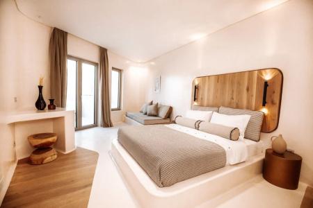 White Pebble Suites - 4