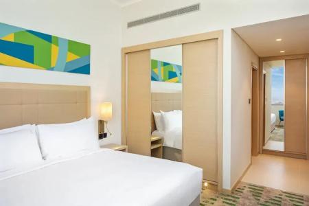 Holiday Inn & Suites Dubai Science Park, An Ihg - 33