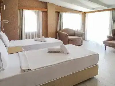 Laurs Experience & Elegance - 39