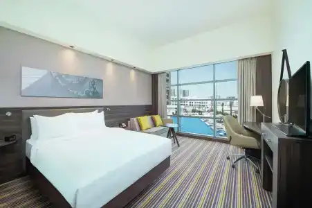 Hampton By Hilton Dubai Airport - 3