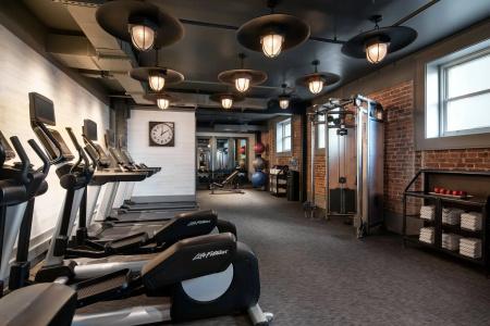 Courtyard by Marriott San Francisco Downtown/Van Ness Ave - 17