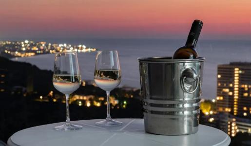 Rhodes SkyLine Suites - 11