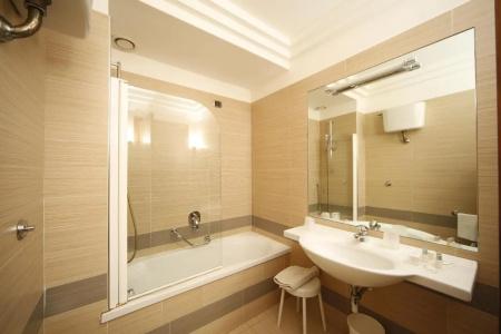 Suites & Residence - 41