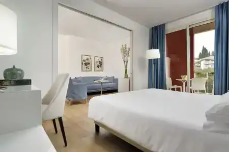 Continental Wellness & Spa - 83