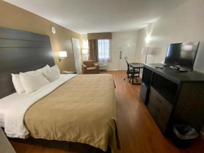 Quality Inn - Hwy 76 Central - 30