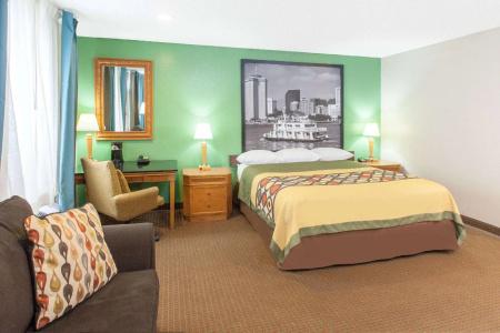 Super 8 by Wyndham LA - 17