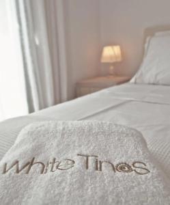 White Tinos Luxury Suites - 39