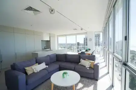 Ultiqa Air On Broadbeach - 295
