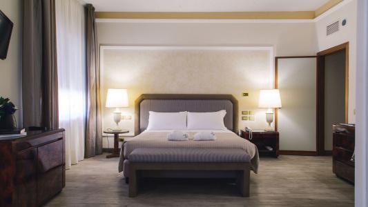 Grand Excelsior's - 27
