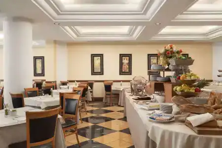 Ramada by Wyndham Naples - 12