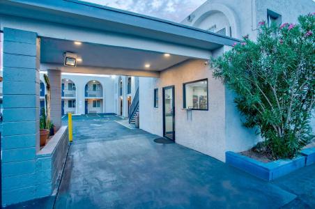 6 Tucson, AZ - East Williams Center - 11