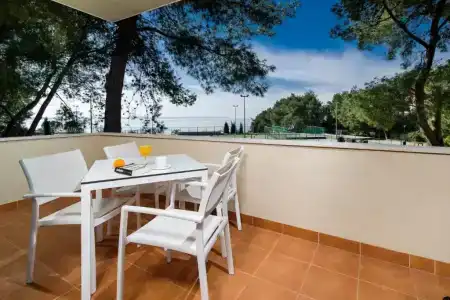 The Residence - 152