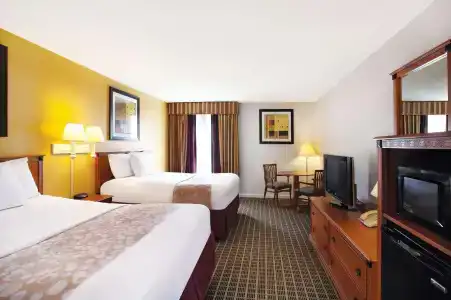 La Quinta Inn by Wyndham Orlando International Drive North - 14