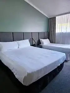 The Avenue - 52