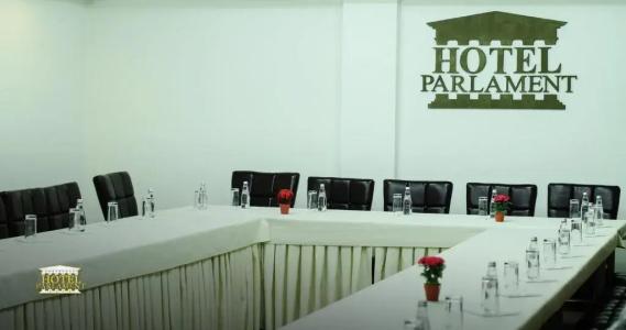 Parlament - 28