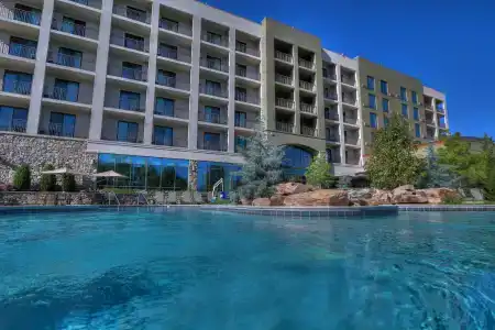 Courtyard by Marriott - 35