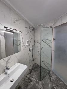 Himara 28 - 111