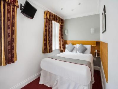 Oyo London Guest House - 20