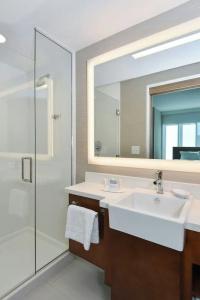 SpringHill Suites by Marriott Charlotte Uptown - 51